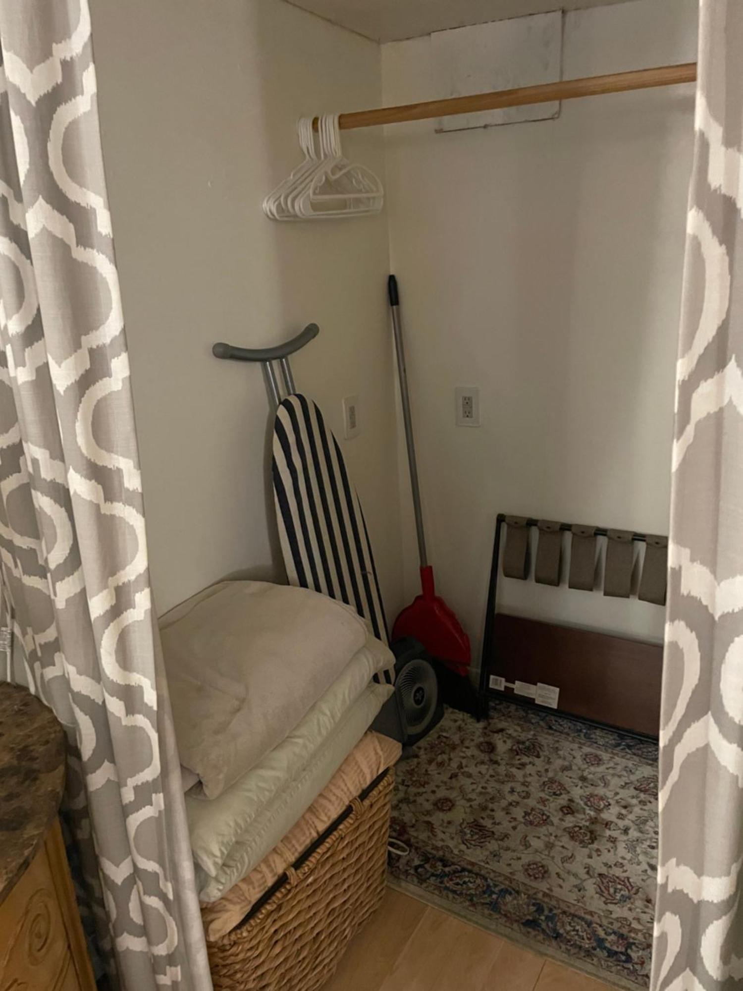 Guest House Near Universal Studios ลอสแอนเจลิส ภายนอก รูปภาพ