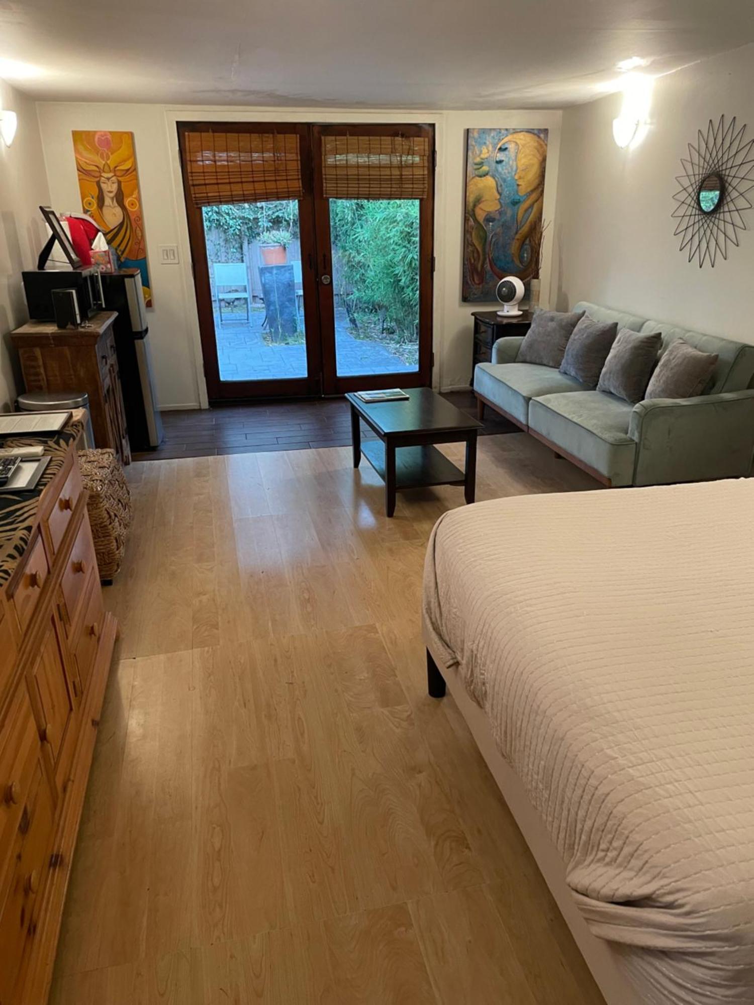 Guest House Near Universal Studios ลอสแอนเจลิส ภายนอก รูปภาพ