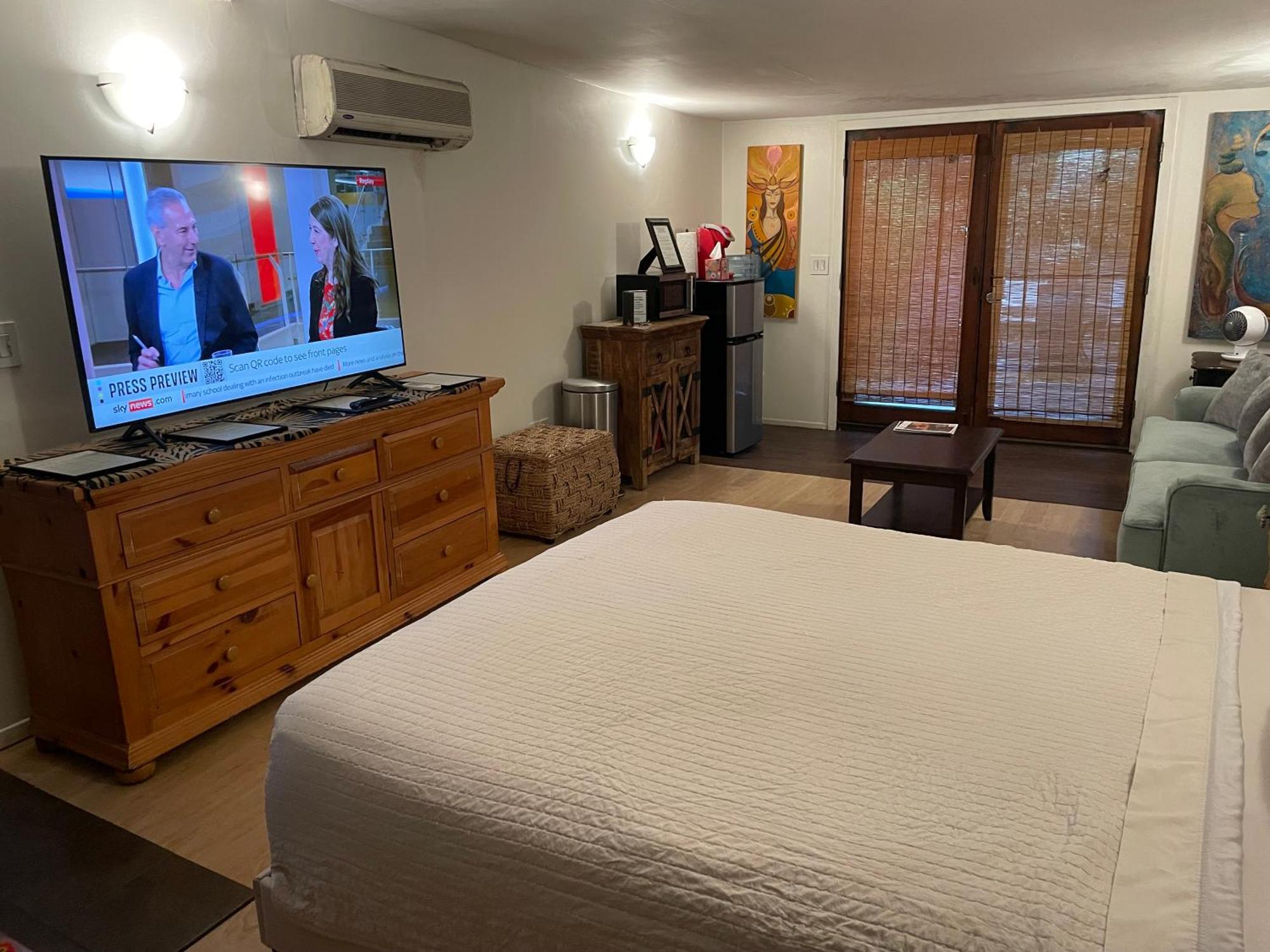 Guest House Near Universal Studios ลอสแอนเจลิส ภายนอก รูปภาพ
